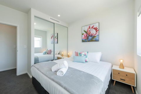Astra Apartments Newcastle Beach - Hotel Accommodation 2