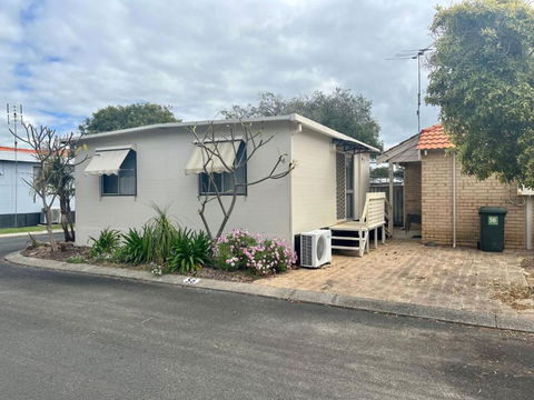 At Busso Cabin 56 - Hotel Accommodation 3