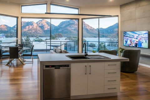 At The Bay - Hotel Accommodation 4