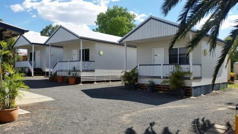 Augathella Palms Motel - Hotel Accommodation 4