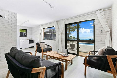 Autumn On The Esplanade - Hotel Accommodation 2