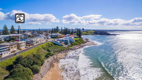 Avalon 4 - Hotel Accommodation 0