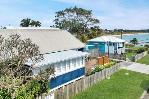 Avalon Vintage Beachside Family Getaway - Hotel Accommodation 1