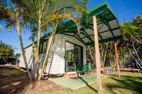 NRMA Bowen Beachfront Holiday Park - Hotel Accommodation 10