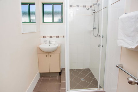 NRMA Bowen Beachfront Holiday Park - Hotel Accommodation 22