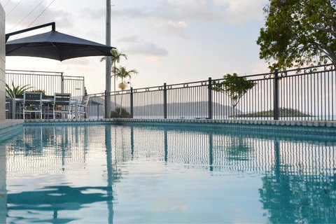Whitsunday Waterfront Apartments - Hotel Accommodation 12