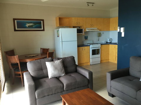 Whitsunday Waterfront Apartments - Hotel Accommodation 18