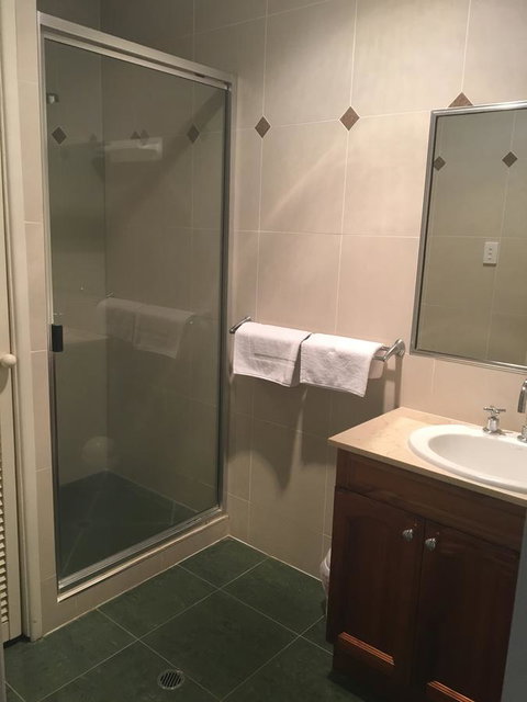 Whitsunday Waterfront Apartments - Hotel Accommodation 27