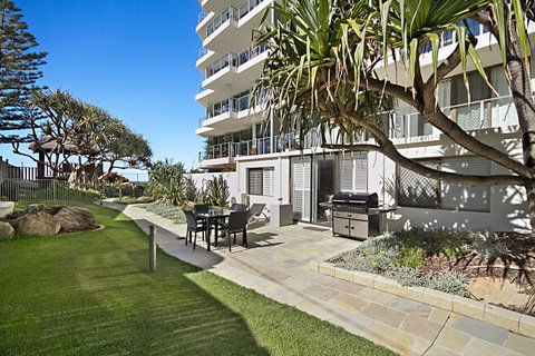 Hibiscus On The Beach - Hotel Accommodation 36