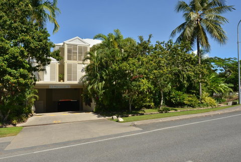 Port Douglas Apartments - Adults Only Oasis - Hotel Accommodation 28