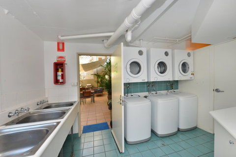 Port Douglas Apartments - Adults Only Oasis - Hotel Accommodation 24