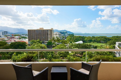 Hilton Cairns - Hotel Accommodation 12