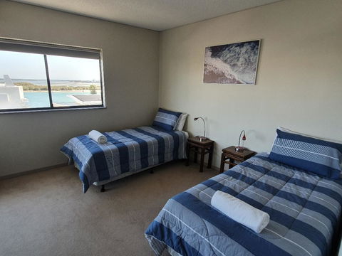 The Waterford Prestige Apartments - Hotel Accommodation 2