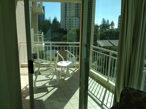 Maldives Resort Main Beach, Gold Coast - Hotel Accommodation 37