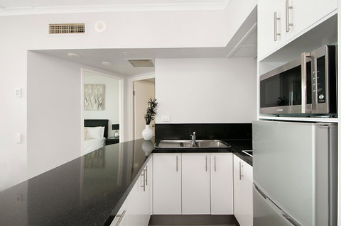 Maldives Resort Main Beach, Gold Coast - Hotel Accommodation 32
