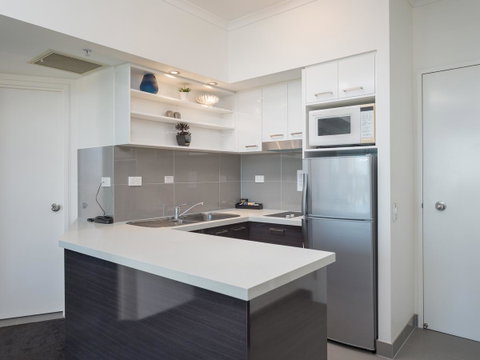 Maldives Resort Main Beach, Gold Coast - Hotel Accommodation 17
