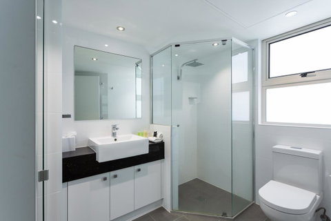 Maldives Resort Main Beach, Gold Coast - Hotel Accommodation 13