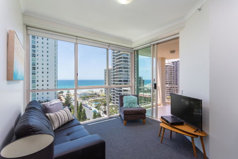 Maldives Resort Main Beach, Gold Coast - Hotel Accommodation 23