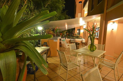 Martinique On Macrossan - Hotel Accommodation 15