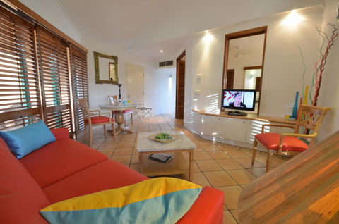 Martinique On Macrossan - Hotel Accommodation 2