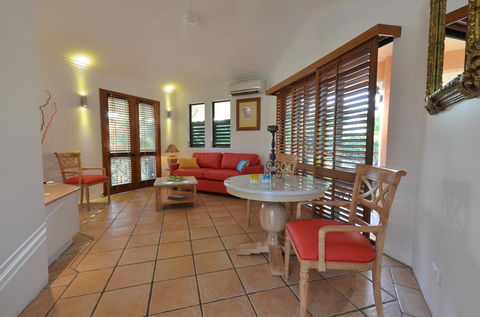 Martinique On Macrossan - Hotel Accommodation 4