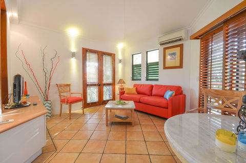 Martinique On Macrossan - Hotel Accommodation 3