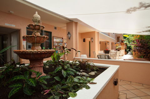 Martinique On Macrossan - Hotel Accommodation 17