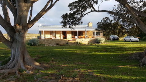 Ratcliff Cottage - Hotel Accommodation 1