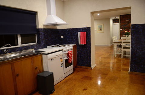 Ratcliff Cottage - Hotel Accommodation 18