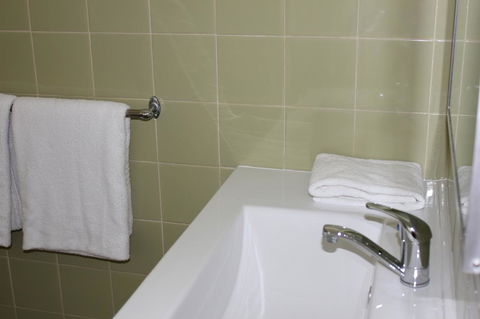 Arcadia Village Motel - Hotel Accommodation 13
