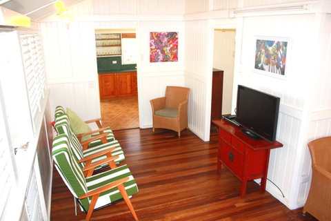 Daggoombah Holiday Home Magnetic Island - Hotel Accommodation 7