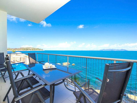Grand Mercure Apartments Magnetic Island - Hotel Accommodation 16