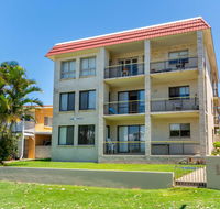 Enjoy the sea breezes from the balcony - Boyd St Woorim - Hotel Accommodation