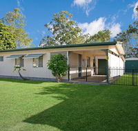 Lowset pet friendly cottage - Sunset Ave Bongaree - Hotel Accommodation