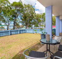Charm and Comfort in this Ground floor unit with water views Welsby Pde Bongaree - Hotel Accommodation
