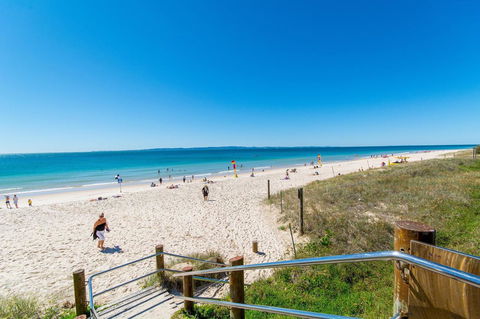 Everything You Need Including A Pool! Karoonda Sands Apartments - Hotel Accommodation 12