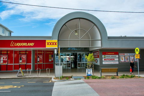 Everything You Need Including A Pool! Karoonda Sands Apartments - Hotel Accommodation 1