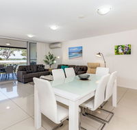 First Floor Air Conditioned Free Wi-Fi - Hotel Accommodation