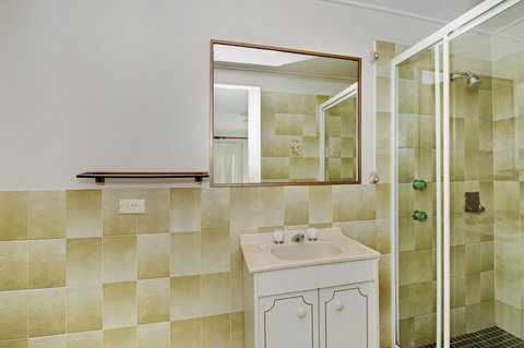 Walk To Surf Beach - Ground Floor Apartment - Bribie Horizons Boyd St, Woorim - Hotel Accommodation 16