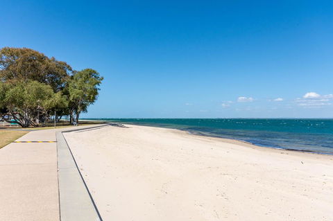 Fantastic Views From This Top Floor Unit! - Hotel Accommodation 12