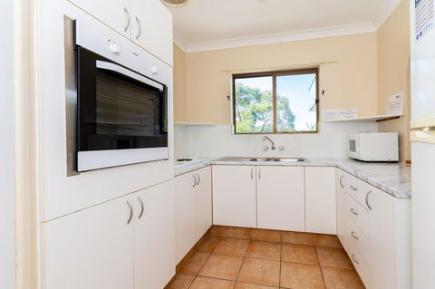 Fantastic Views From This Top Floor Unit! - Hotel Accommodation 13