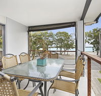 Fishing and Swimming at your doorstep - Sylvan Beach Esp Bellara - Hotel Accommodation