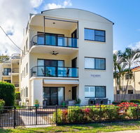 Waterfront views from private rooftop balcony - Bayview South Esp Bongaree - Hotel Accommodation