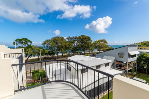 Waterfront Views From Private Rooftop Balcony - Bayview South Esp, Bongaree - Hotel Accommodation 6