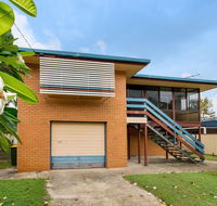 Short Stroll to Surf Beach - North Street Woorim - Hotel Accommodation