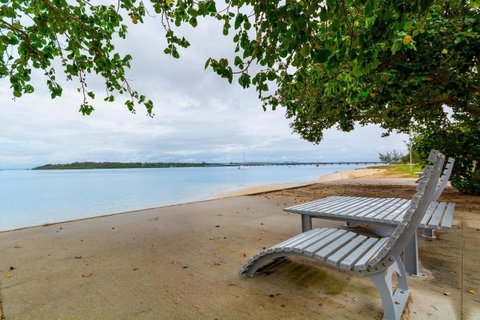 Great Views, Ground Floor Unit Clearview Apartments South Esplande, Bongaree - Hotel Accommodation 16