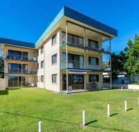 Great Views ground floor unit Clearview Apartments South Esplande Bongaree - Hotel Accommodation