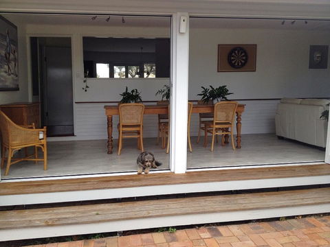 Hampton Cottage- Delightful Cottage Bring Your Dog! - Hotel Accommodation 0