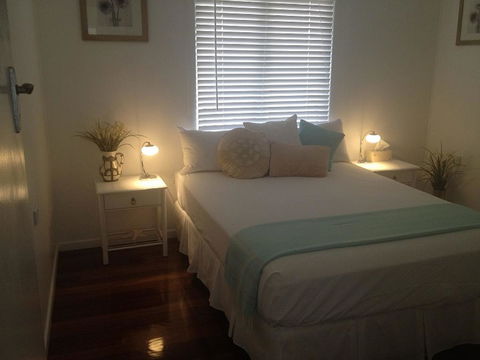 Hampton Cottage- Delightful Cottage Bring Your Dog! - Hotel Accommodation 6