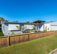 Fabulous Family Destination in Paradise Parade Bongaree - Hotel Accommodation